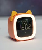 چراغ خواب رومیزی به همراه ساعت cute pet TV