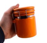 جا ادویه رنگی با قاشق چوبی