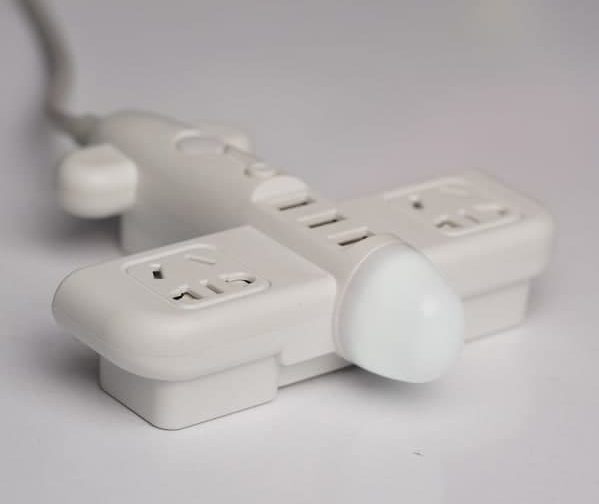 چند راهی برق همراه با چراغ خواب multi way electricity