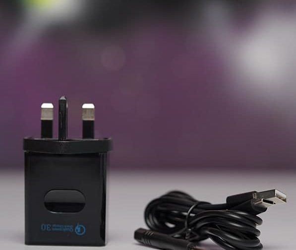 ساعت وایرلس شارژ دوربین دار H300