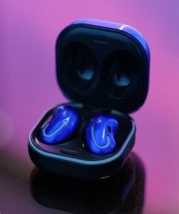 هدفون بی سیم سامسونگ مدل Galaxy Buds Live