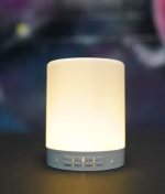 لامپ لمسی و اسپیکر قابل حمل