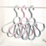 آویز شال و روسری طرح گلبرگ