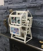 قاب عکس چرخ و فلک