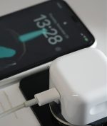 شارژر اپل اورجینال 20 وات A2344